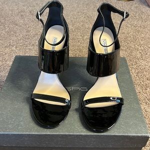 Brand New Via Spiga V-Felix Black Patent Heels